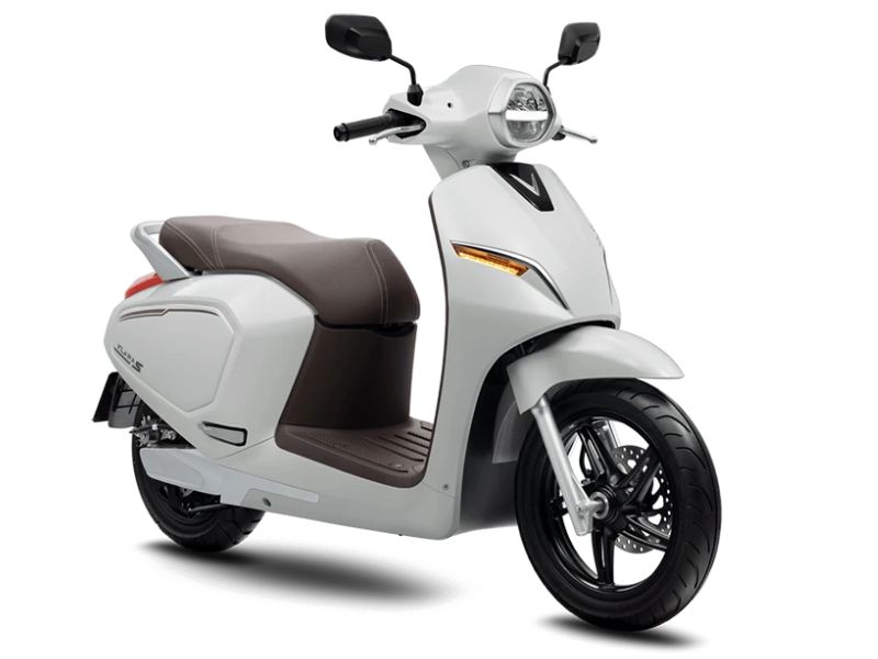 xe điện VinFast cho người trung niên